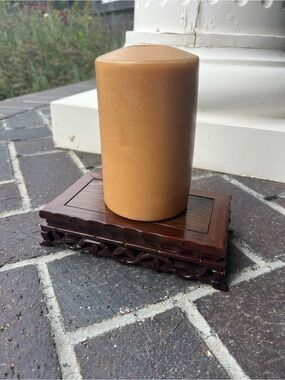 Traditional Hong Kong Rectangular Wood Carved Display Stand